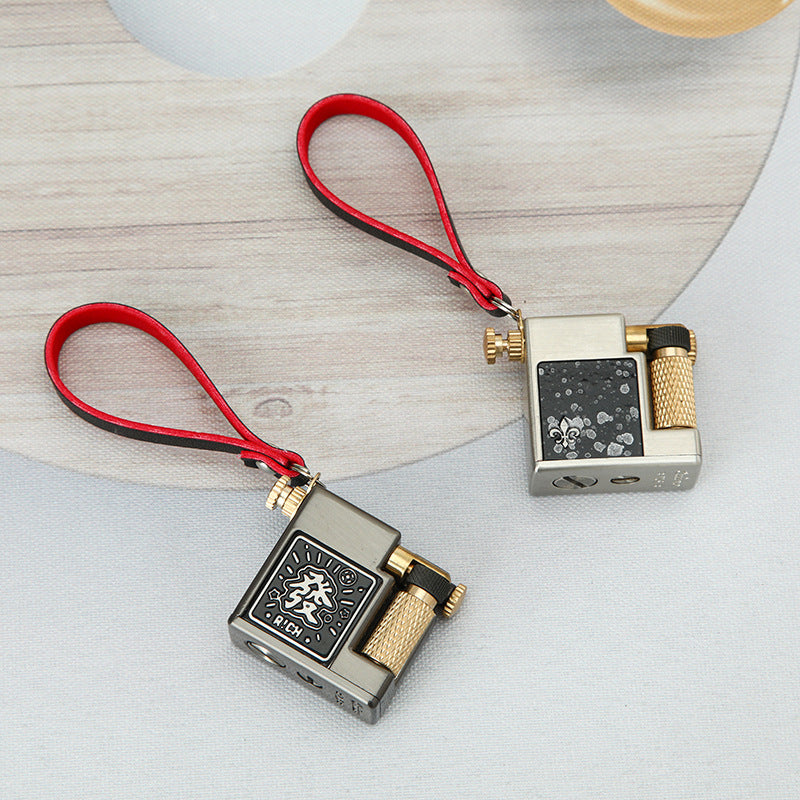 korek api classic pakai sumbu refill minyak vintage mini key chain oil lighter CHIEF 715 with gift box dan gantungan kunci