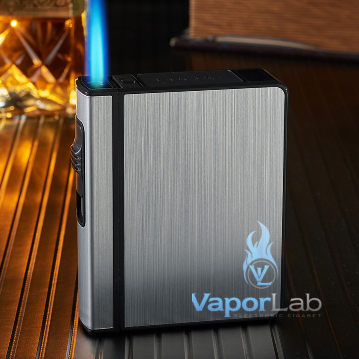 kotak box tempat simpan rokok plus korek api gas bisa di isi ulang isi 20  metal cigarette case with refillable gas lighter FOCUS YH105